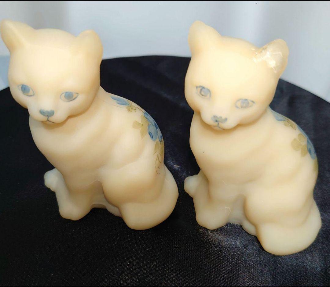 FENTON 花柄 カスタードサテンガラス 2つセット 1匹耳負傷