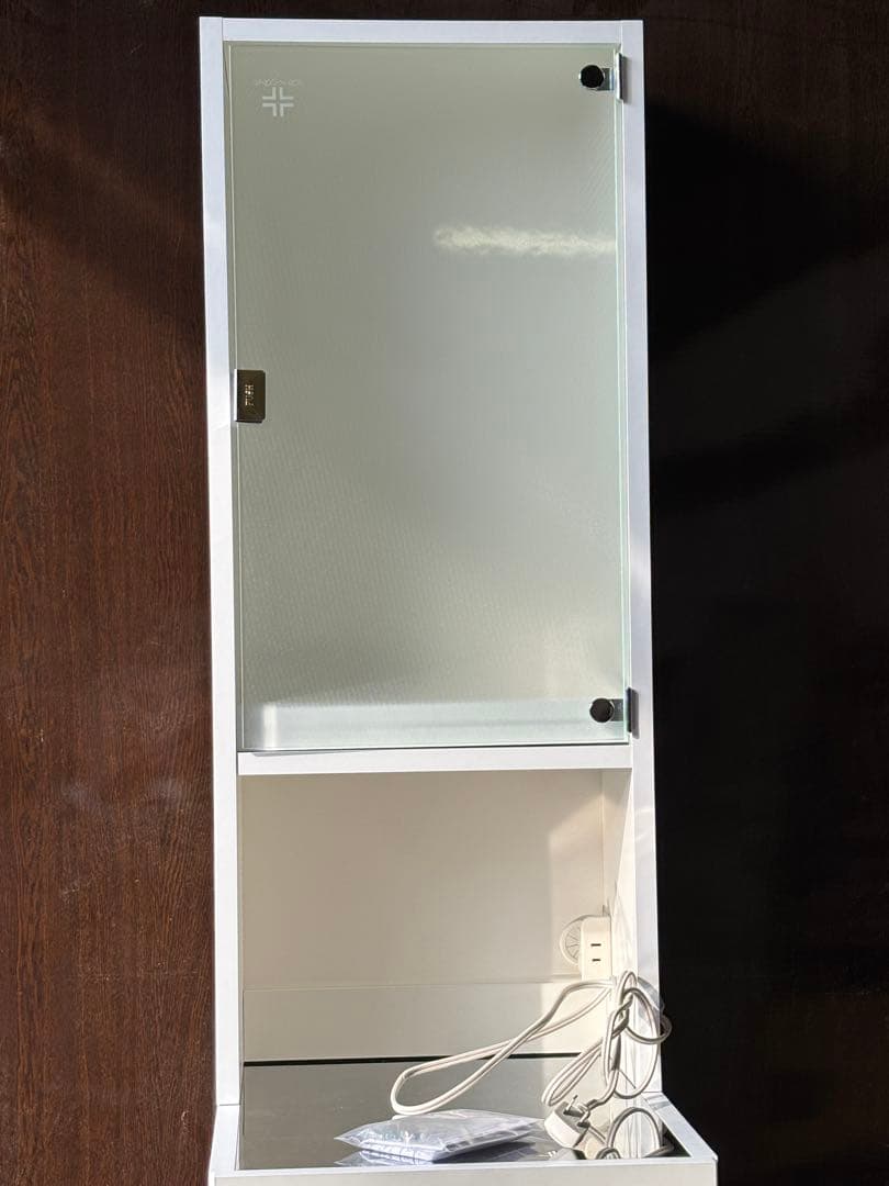 ホワイト収納キャビネット 5引き出し コンセント付き上台強化ガラス国印ああり