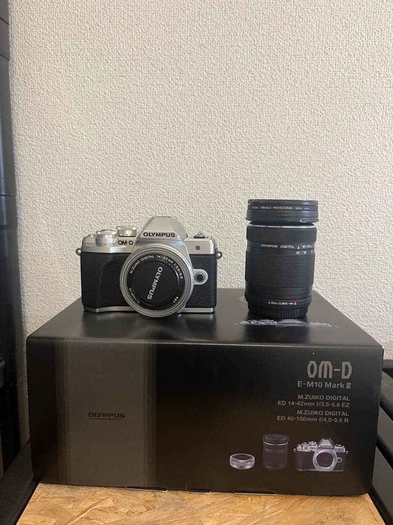 OLYMPUS OM-D E-M10 Mark Ⅲ本体、レンズ2本、付属品一式