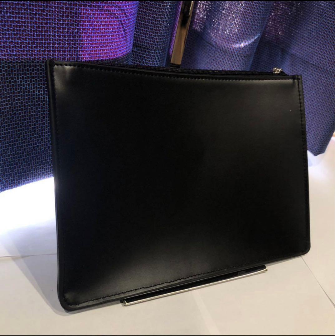 【美品】 新品未使用 GIVENCYクラッチバッグ ポーチブラック 黒