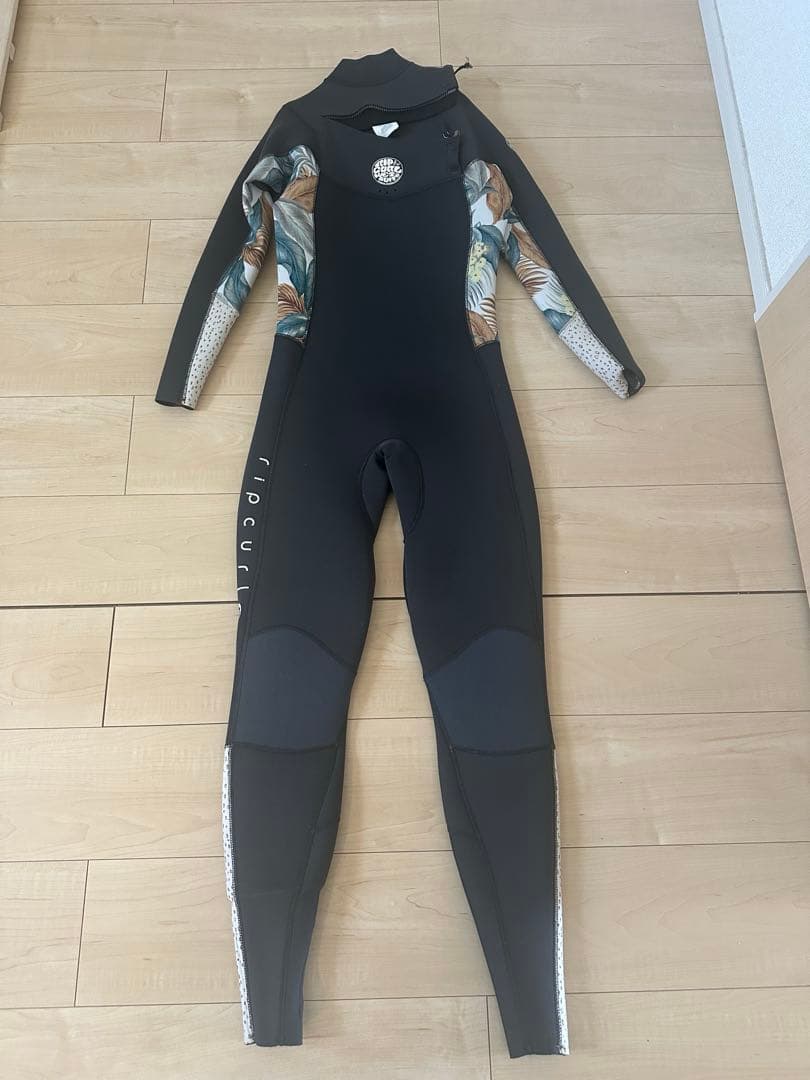 xrsrh.y✩サーフィン✩リップカールボディスーツ美品S