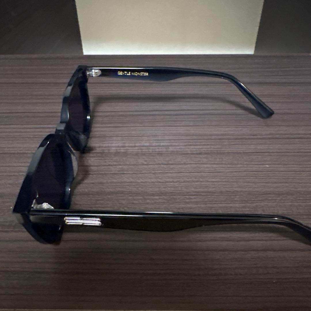 GENTLE MONSTER HEIZERブラックサングラス ケース付き