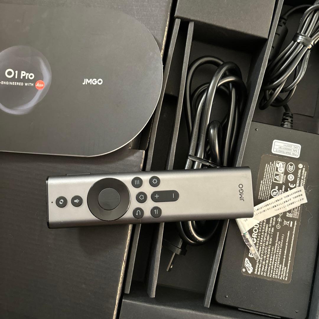 JMGO O1 Pro プロジェクター本体