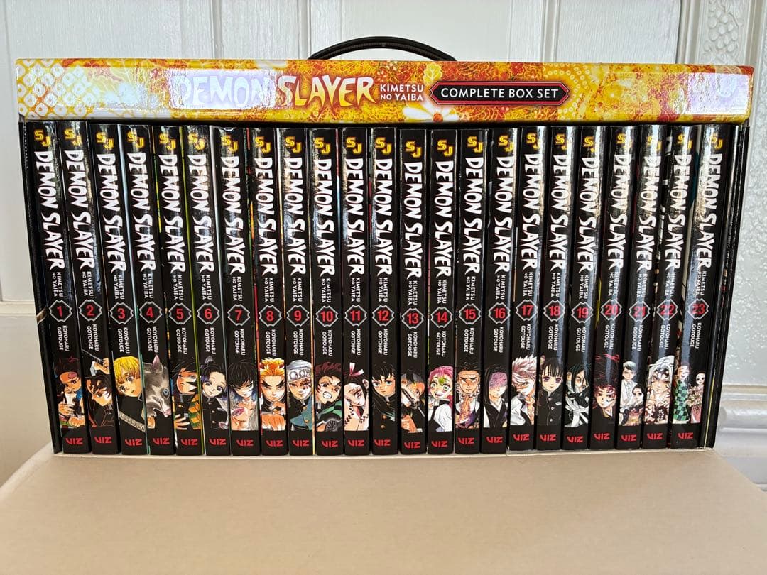 1/28迄　Demon Slayer CompleteBox 鬼滅の刃 英語全巻