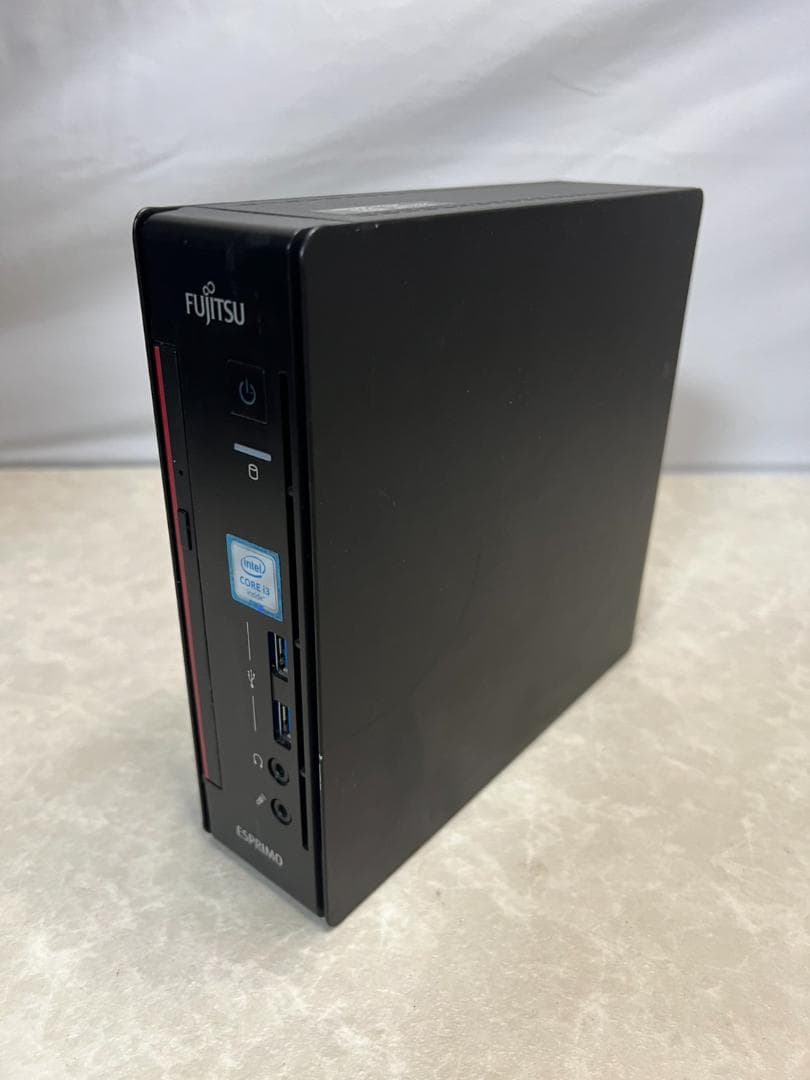 富士通ウルトラスモールPC ESPRIMO Q556/P 03
