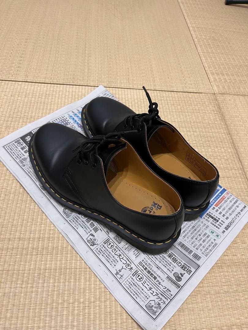 Dr.Martens 3ホール UK8 / EU42 黒 1回のみ着用 美品
