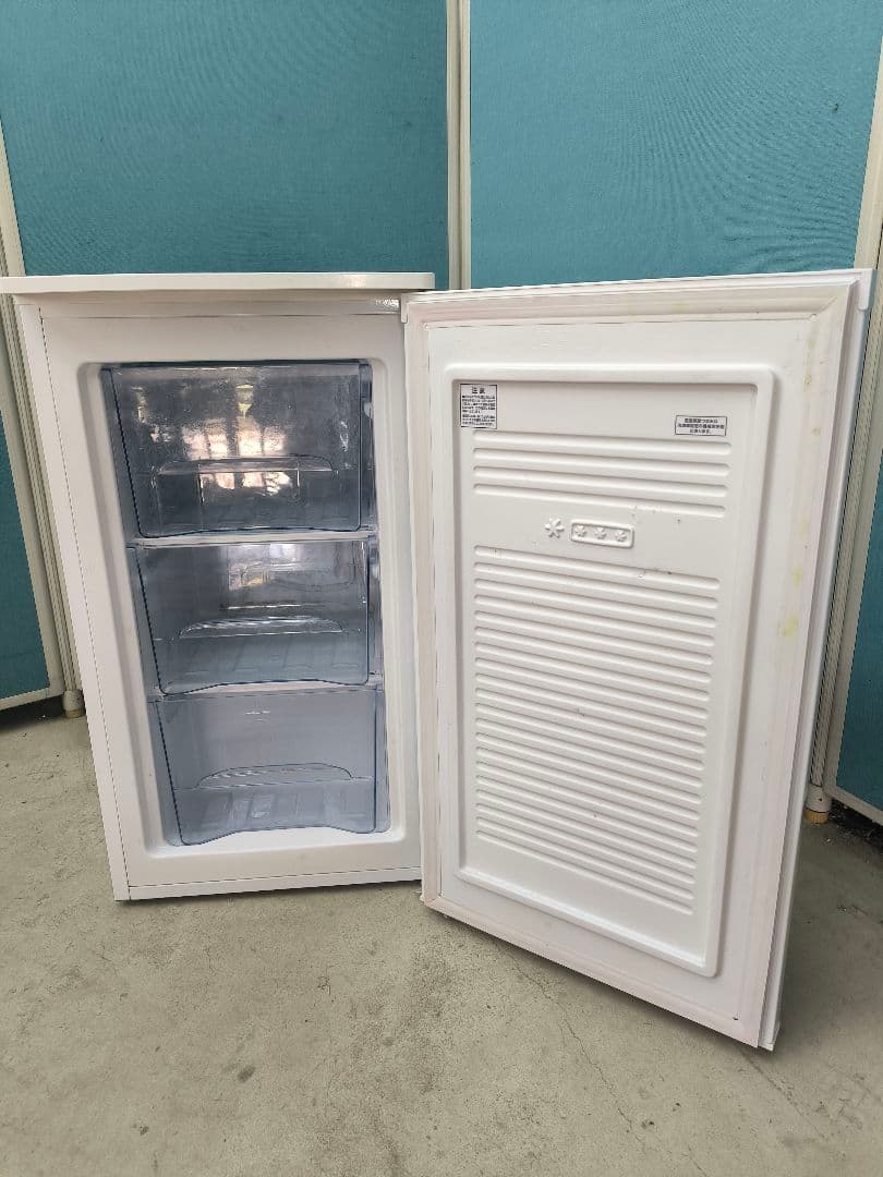2022年製　アイリスオーヤマ 冷凍庫 60L ホワイト IUSD-6B-W