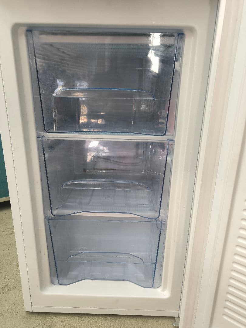 2022年製　アイリスオーヤマ 冷凍庫 60L ホワイト IUSD-6B-W