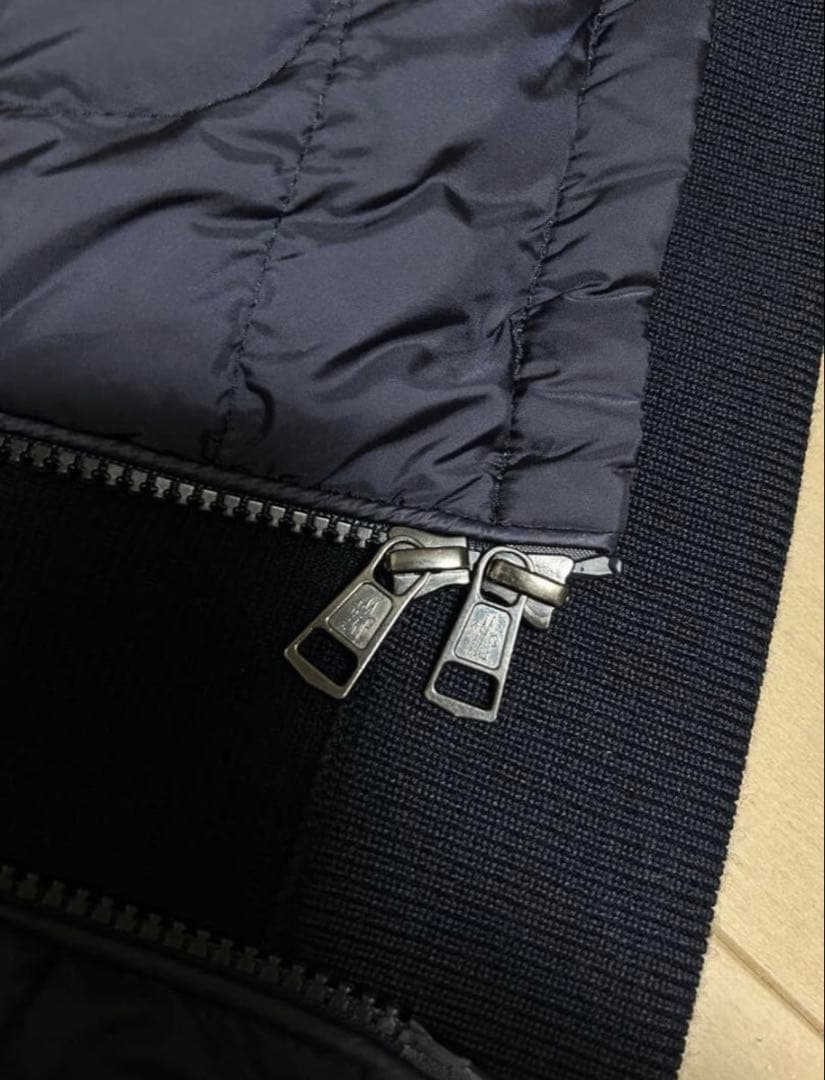 ★モンクレール　ハイブリッドダウンニット　M　ダークネイビー　美品　正規品★