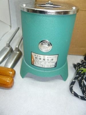 マァジョ　完全未使用品　 和裁コテ　鏝２本付　②①木箱2個コード付き