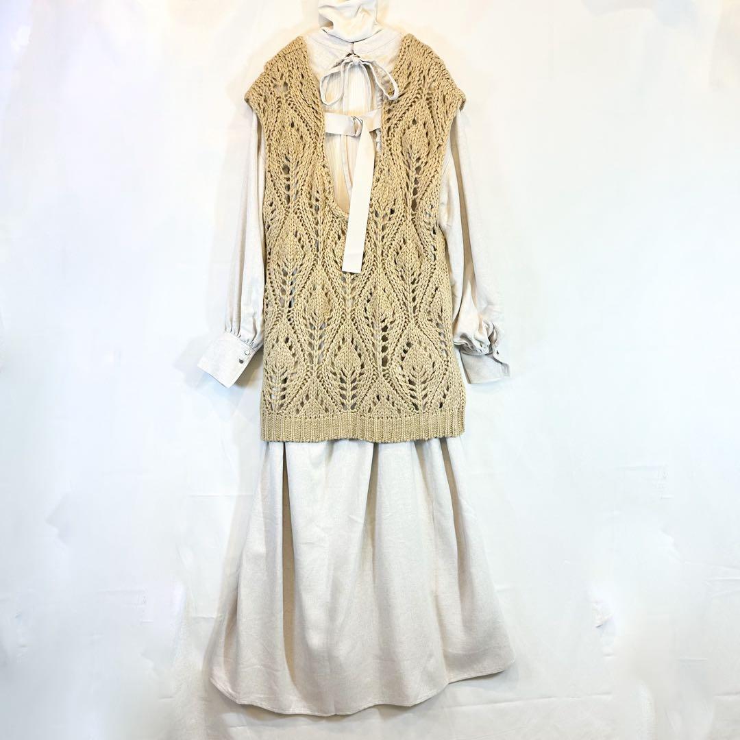 ✨12/13.14限定値下げ✨【2点セット eaphi ベスト+ワンピース】