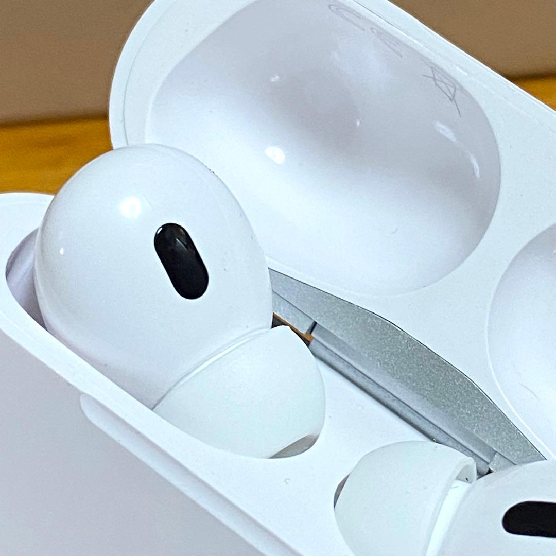 極美品　Apple AirPods pro 第2世代 A2698 正規品