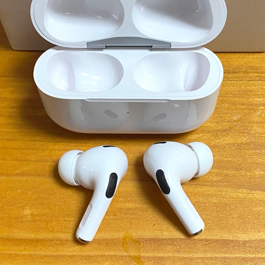 極美品　Apple AirPods pro 第2世代 A2698 正規品