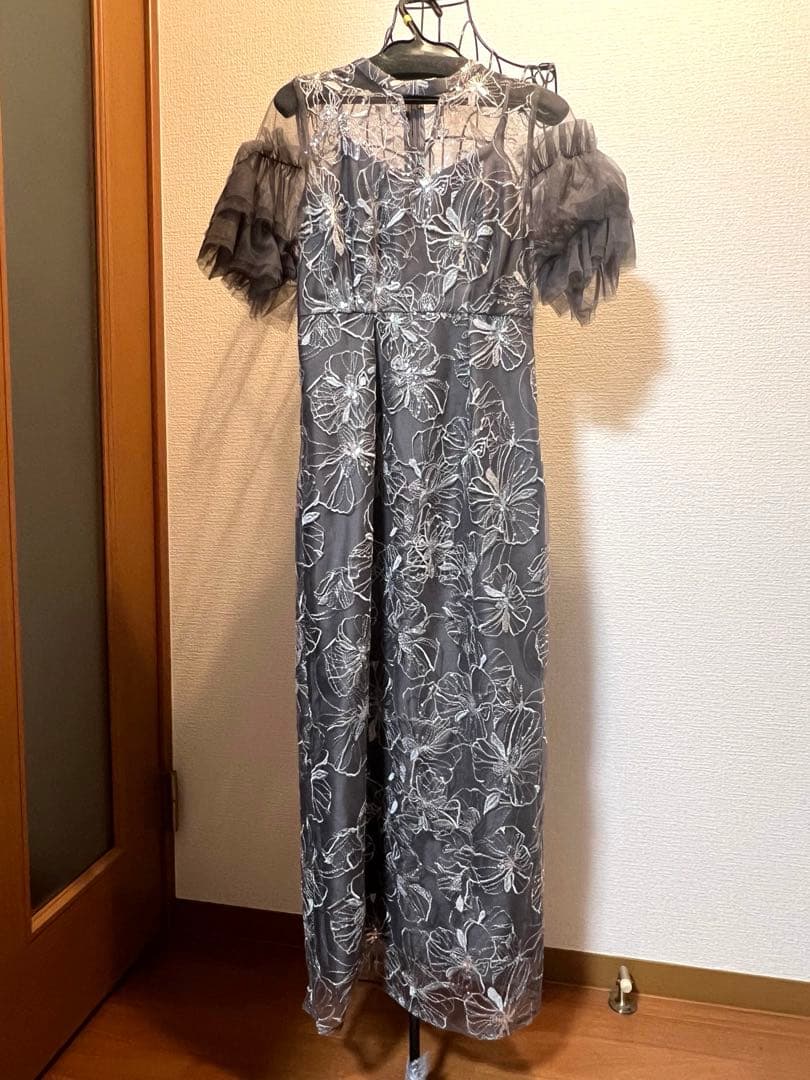 niana 美品 スパンコール刺繍レースドレス オケージョンドレス 花柄