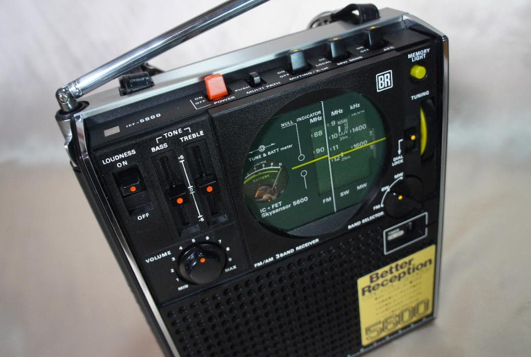 ☆とても綺麗受信OK☆SONYソニースカイセンサーICF-5600☆BCLラジオ