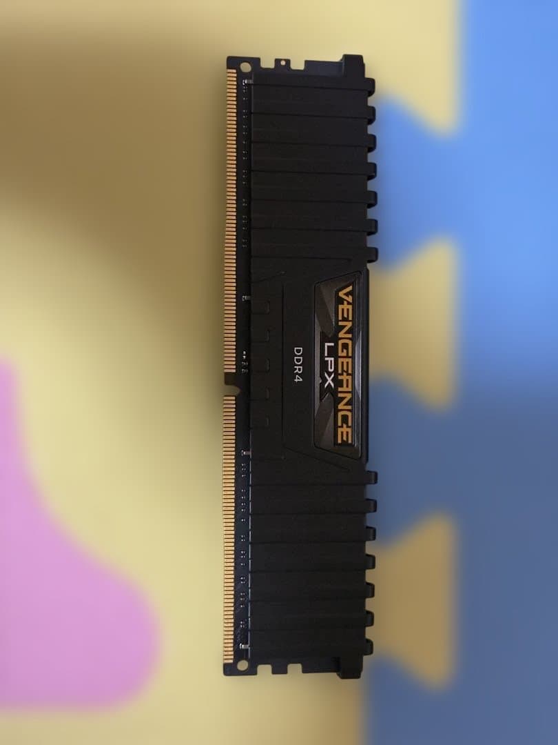Vengeance DDR4 16GB 3200MHz 1枚