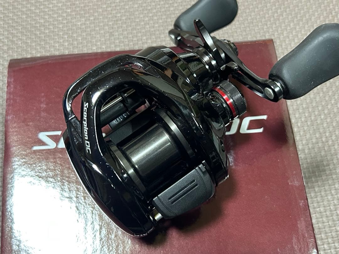 17スコーピオンDC 100HG 右巻き　ベイトリール