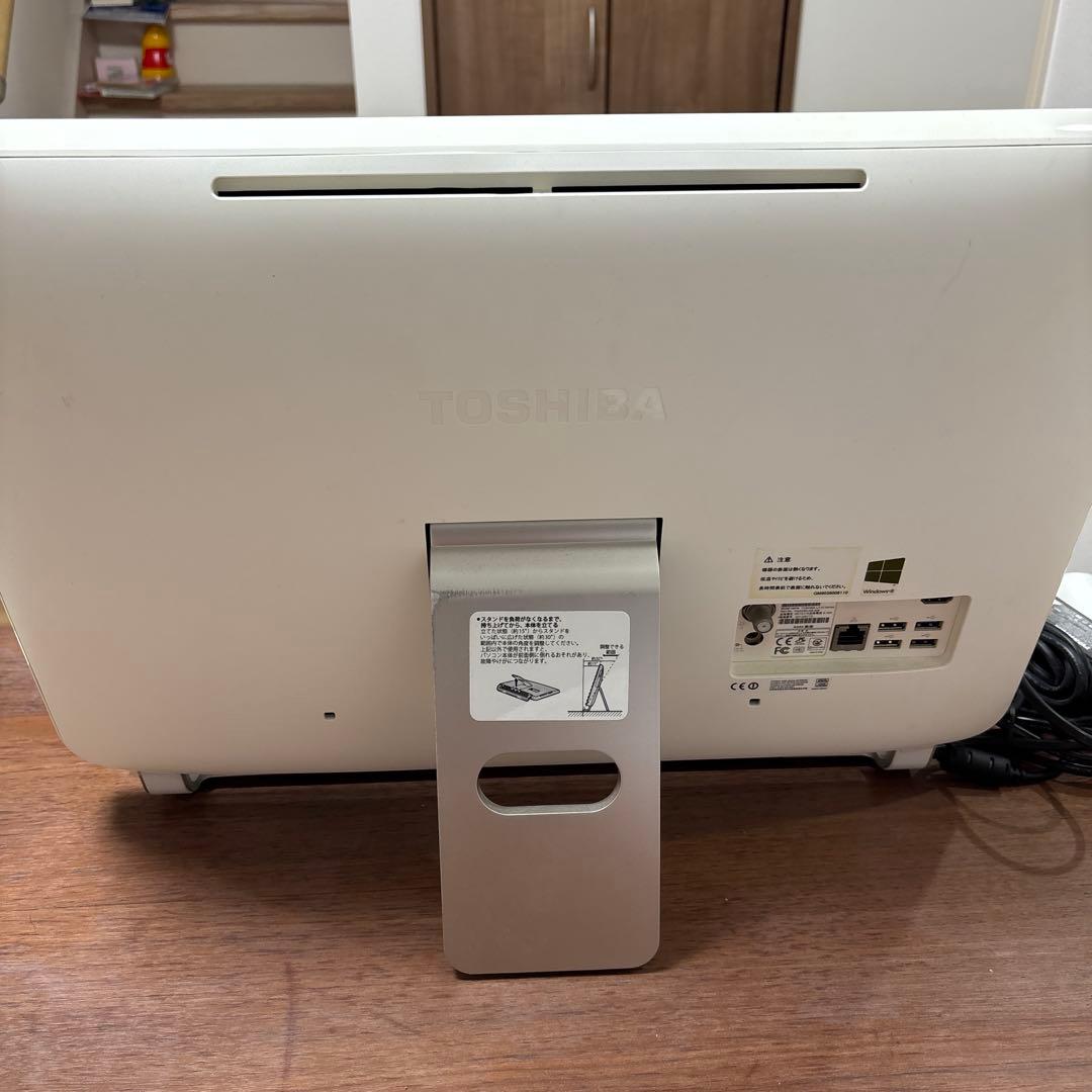 TOSHIBA REGZA PC D713/T3KW 本体
