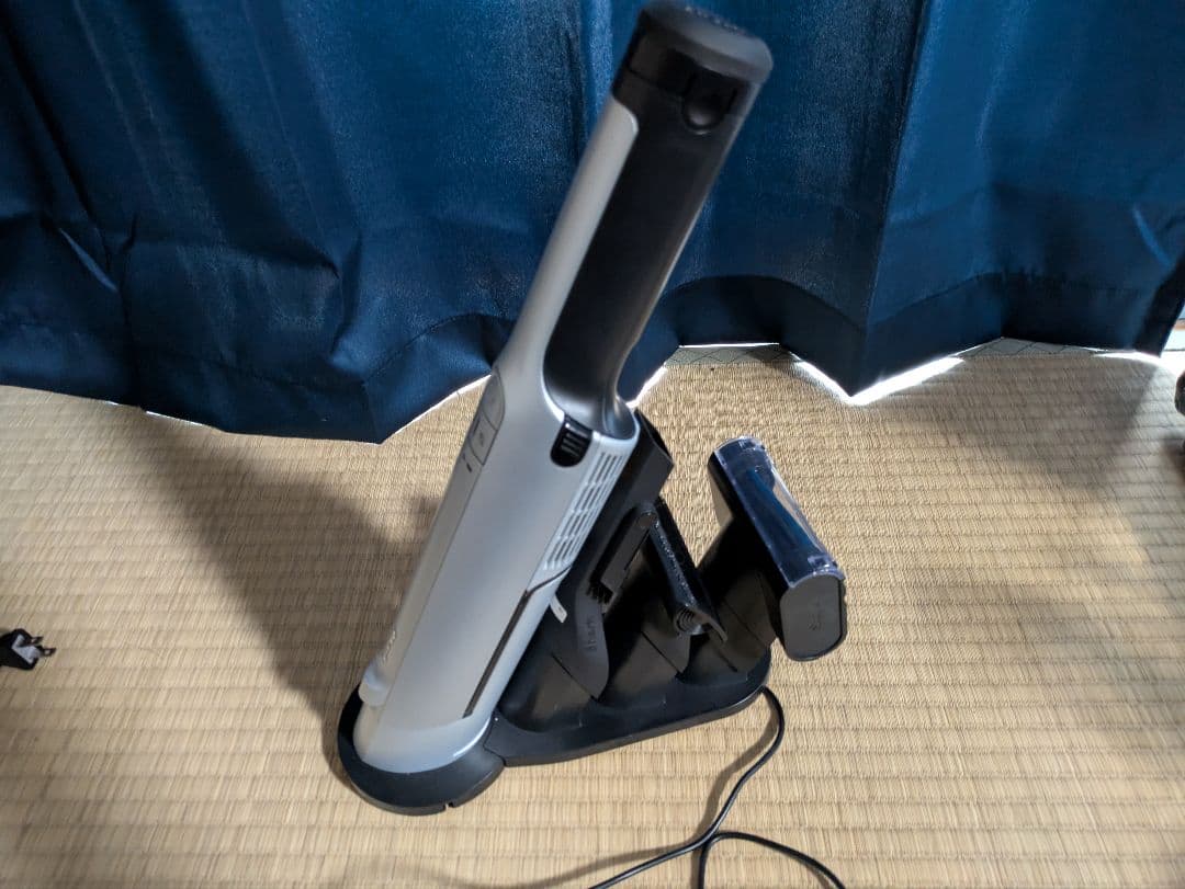 Shark シャーク コードレススティッククリーナー WV415JWH