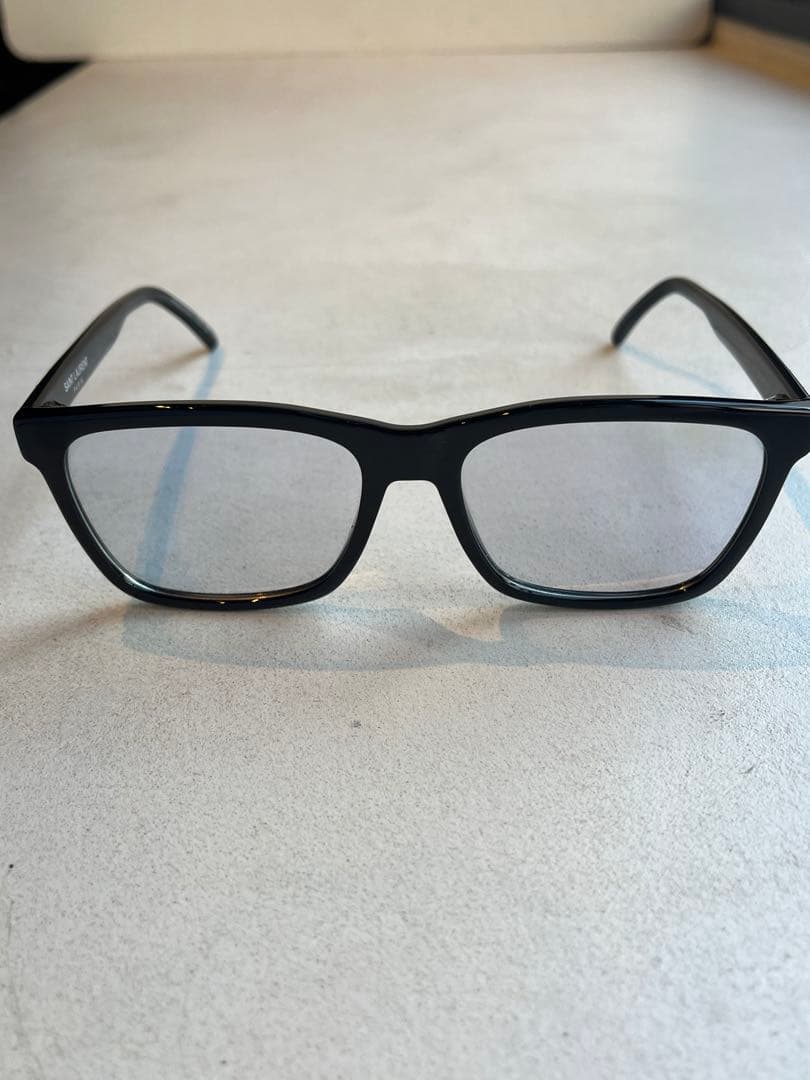 【極美品】SAINT LAURENT PARIS メガネフレーム　ブラック