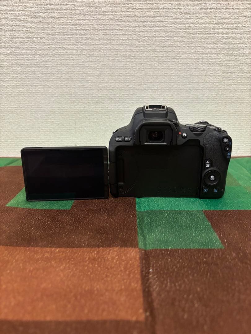 Canon EOS Kiss X9 レンズ2本付き