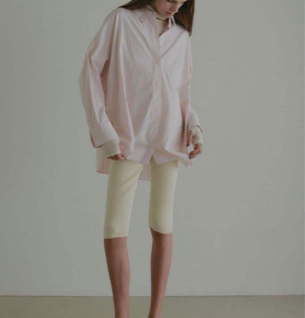 ETRETOKYO サイドスリットストライプシャツ ピンクベージュ