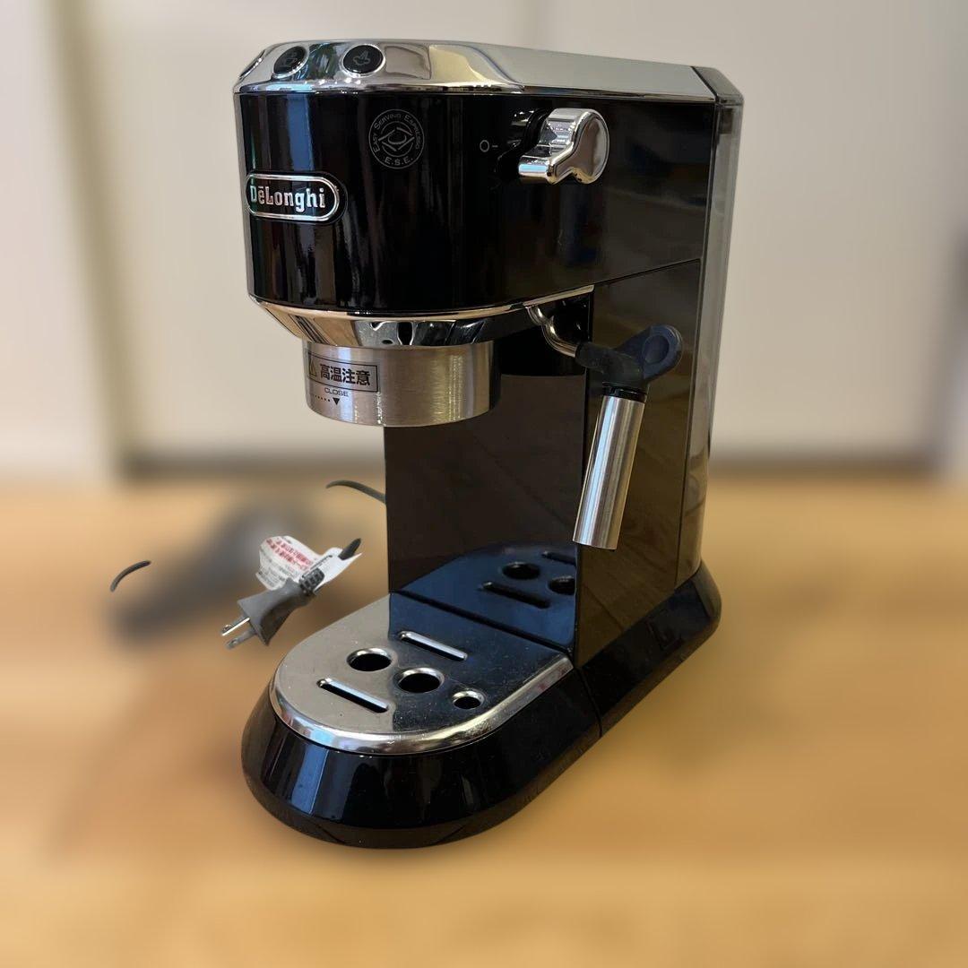 DeLonghi デディカエスプレッソカプチーノメーカー　ブラック