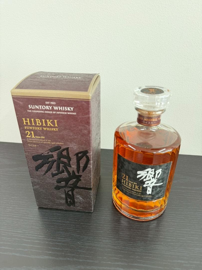 サントリー ウイスキー 響 21年 700ml　未開栓 箱付き HIBIKI