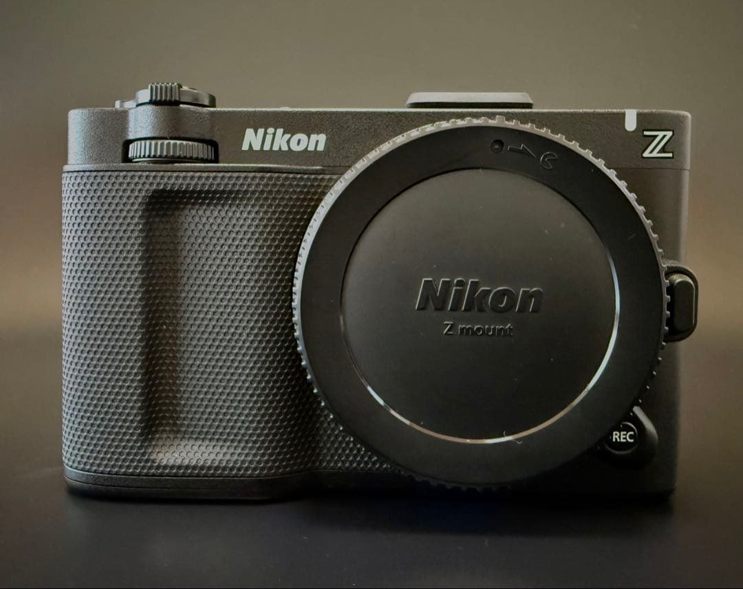 ◇新品同様◇Nikon ZR 本体 おまけ有り