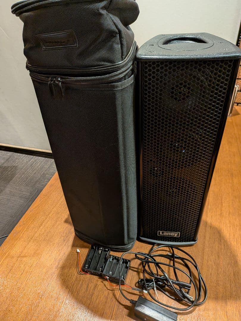 Laney 4×4 パワードスピーカー
