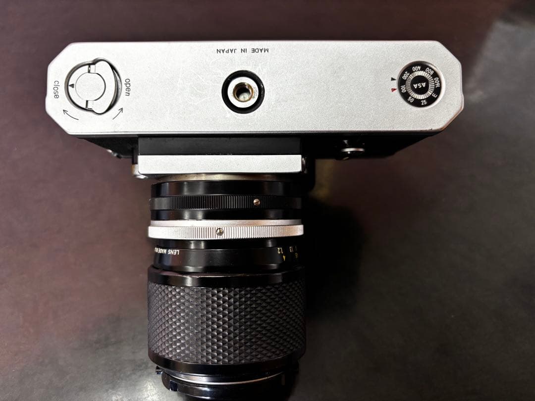 Nikon F 一眼レフカメラ 35mm