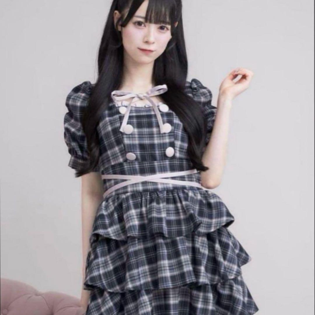 pium クロスベルト半袖ティアードミニワンピース