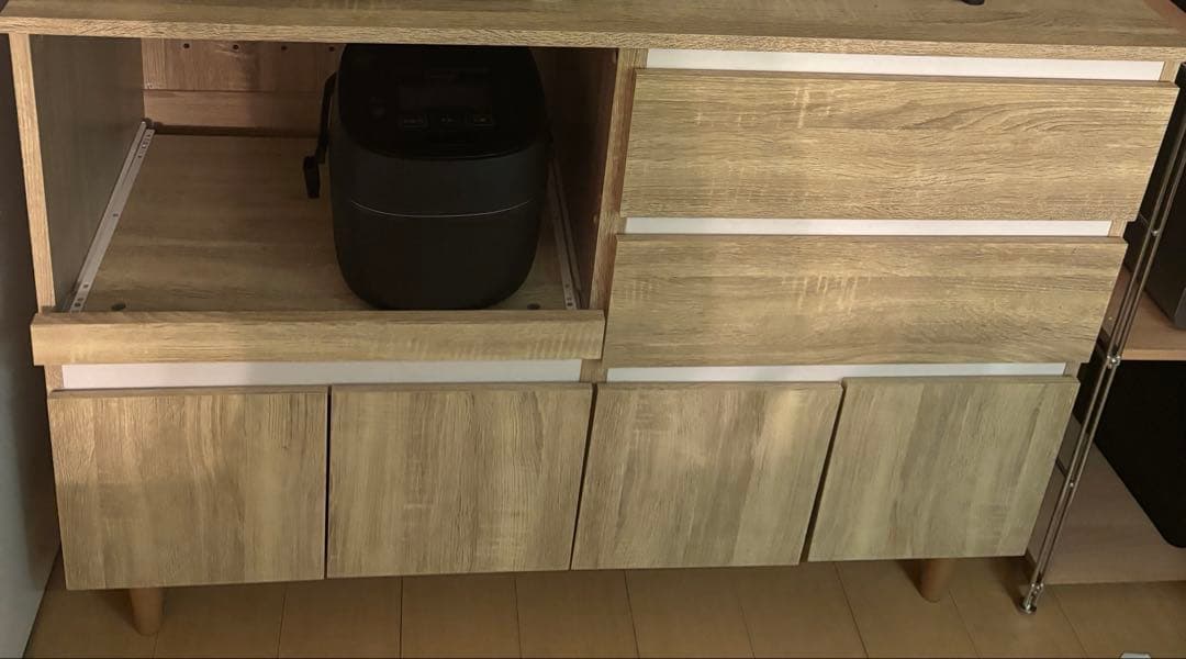 ★1月中のみ出品★【送料込】LOWYA 食器棚　格安　ジャンク品