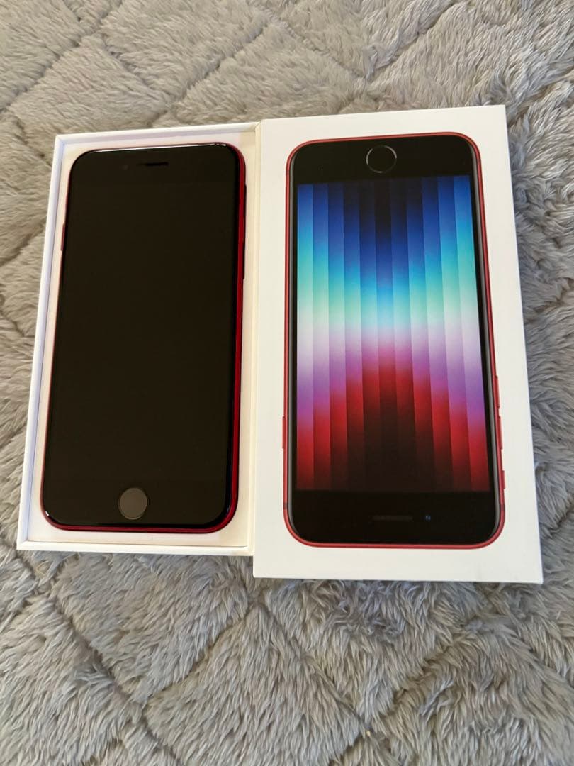 美品！Apple iPhone SE (第3世代) PRODUCT(RED)