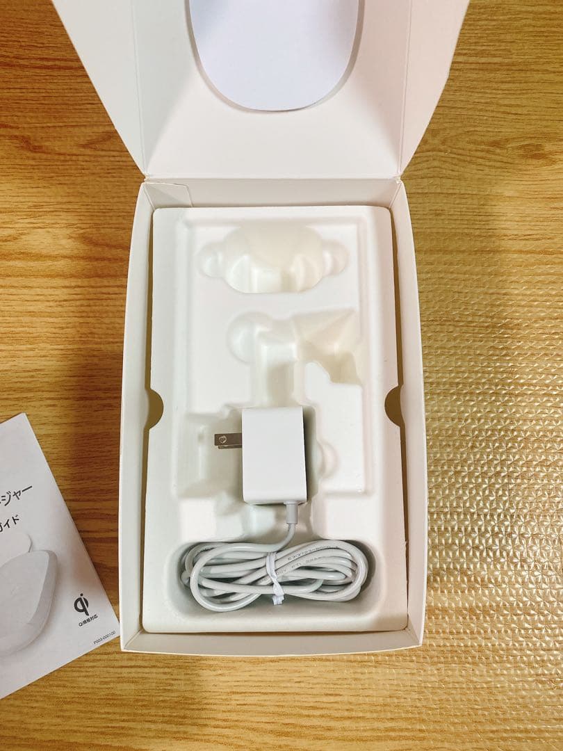 新品未使用　ワイヤレスチャージャー<256GB> ホワイト