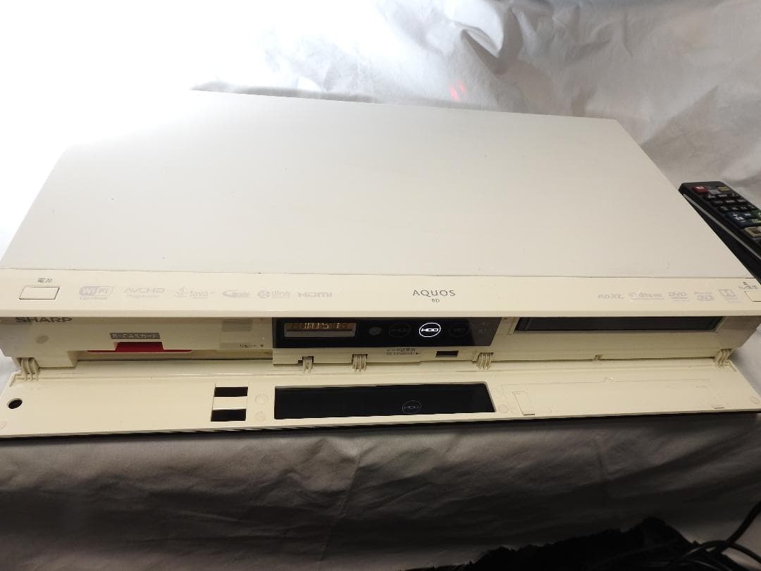 SHARP BD-W1800W ブルーレイレコーダー　2番組録画
