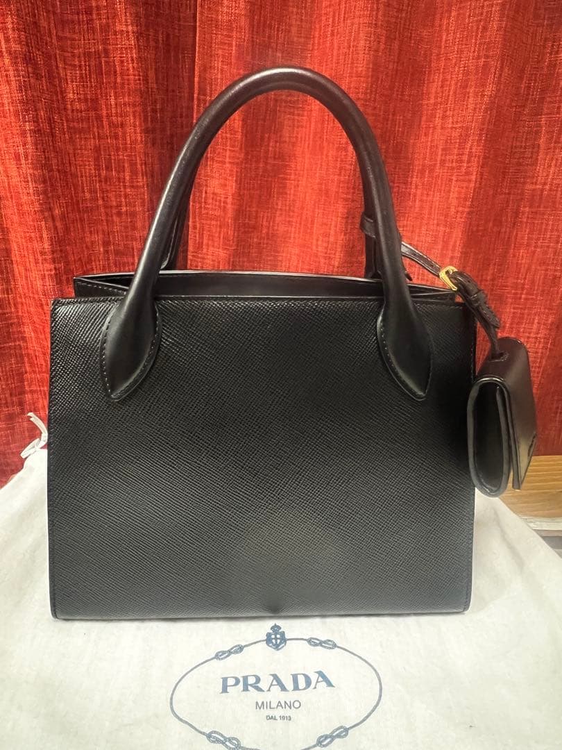 【最終値下げ】PRADAサフィアーノキュイールバッグ ブラック1BA156