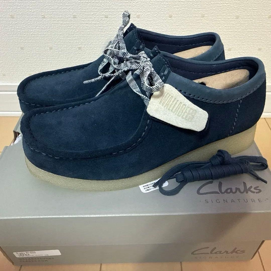 靴 Clarks wallabees