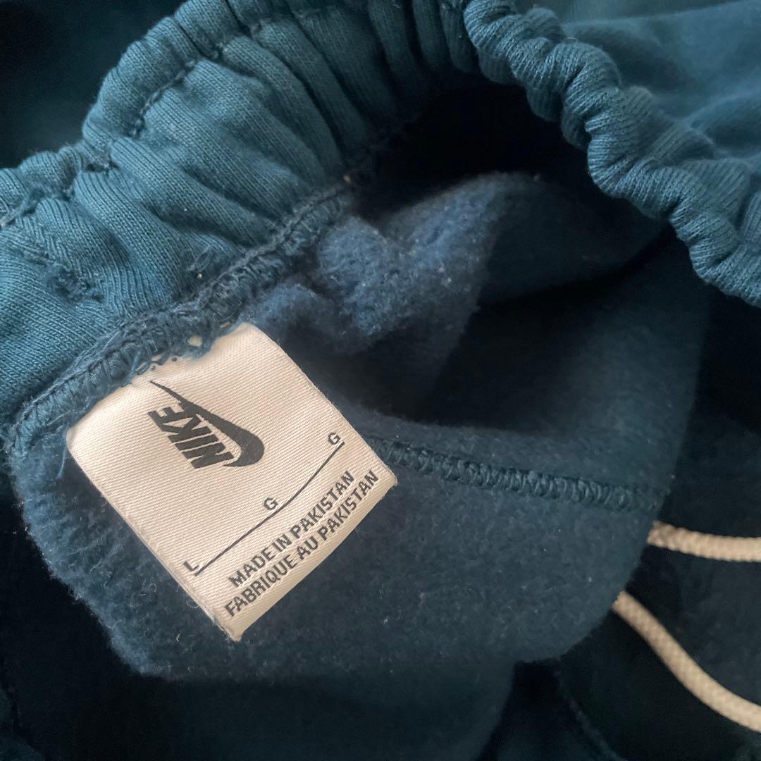 ナイキ　ソロスウッシュ　 サイズL