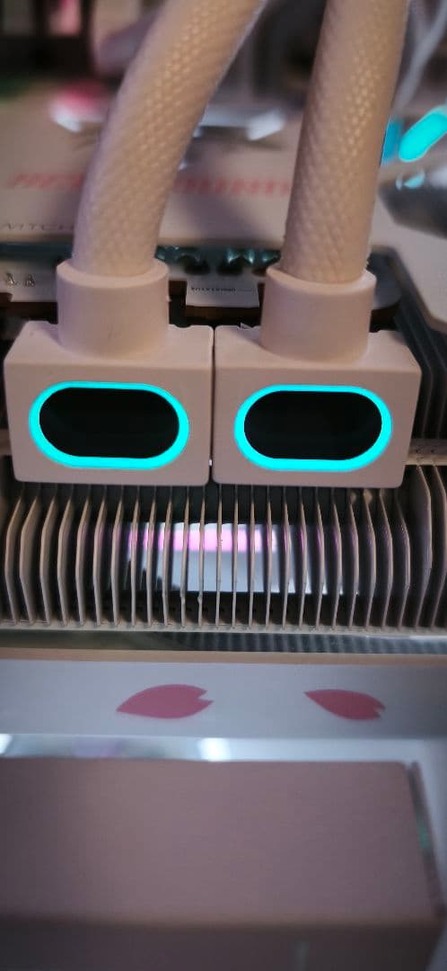 【中古品、おまけ付】powercolerRX7800XT SAKURA