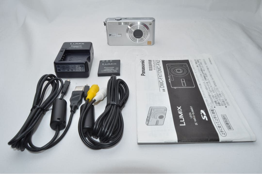 ☆美品☆ Panasonic パナソニック DMC-FX7 デジタル カメラ