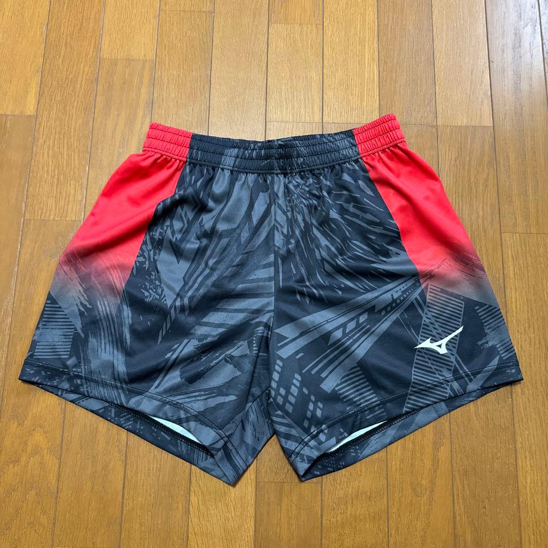 バレーボール　ゲームパンツ