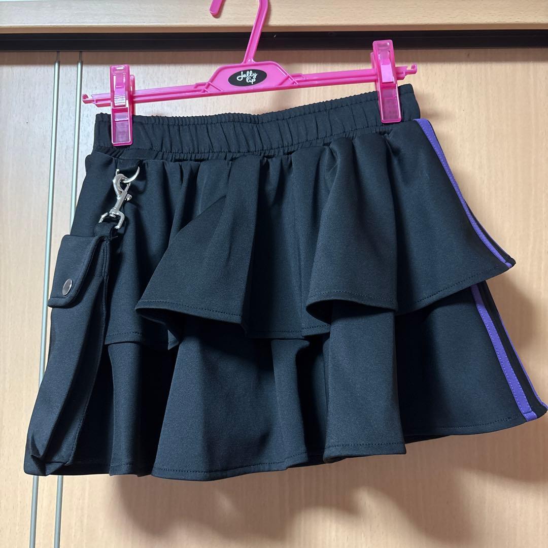 『REFLEM/レフレム』ポーチ付きジャージフリルスカート ブラック×パープル