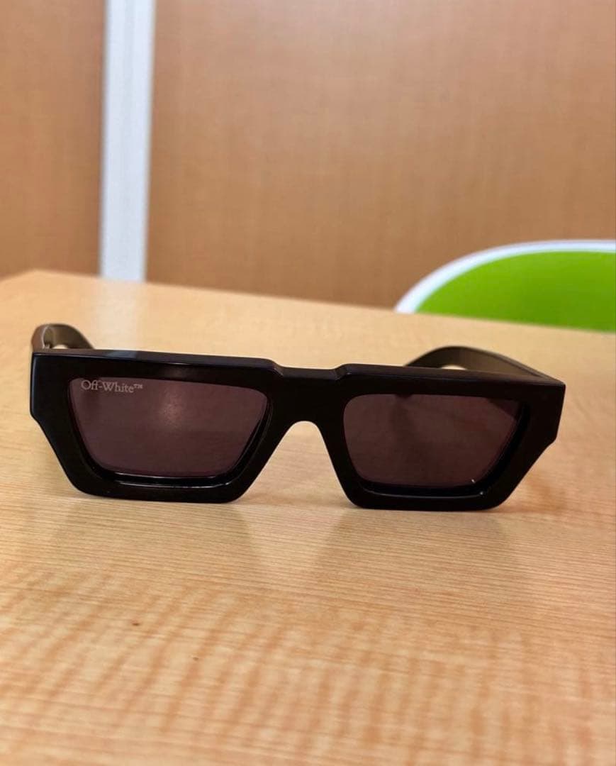 小物 OFF WHITE Manchester Sunglass