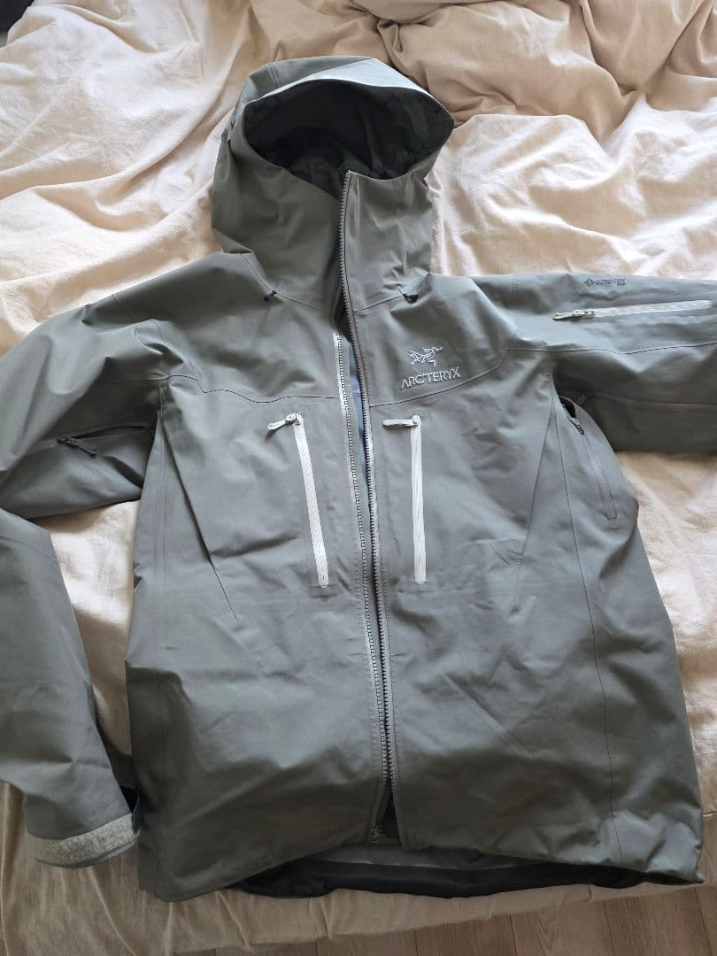 トップス ARC'TERYX ALPHA SV JACKET