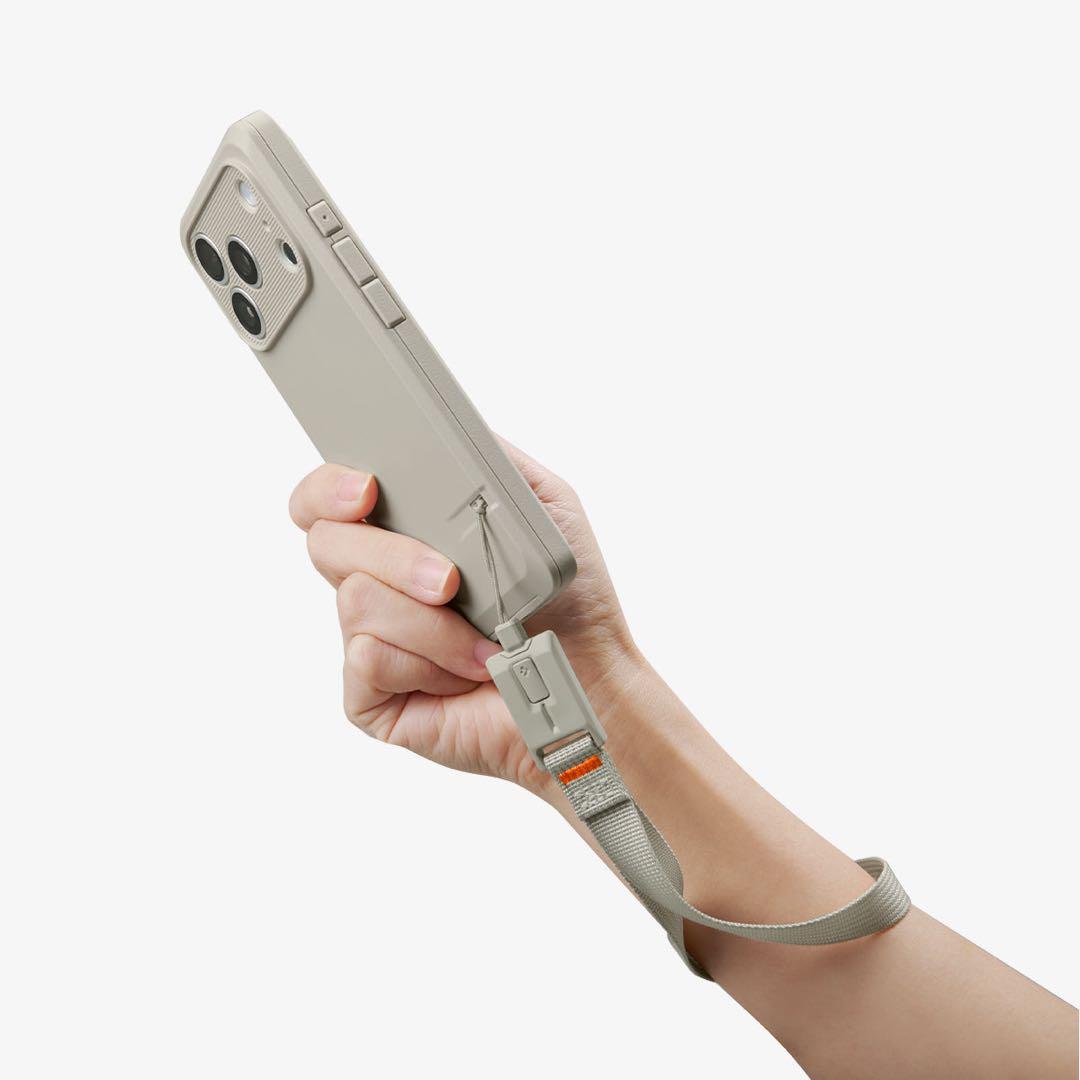 iPhoneアクセサリー Spigen iPhone 17 Pro Case Classic LS