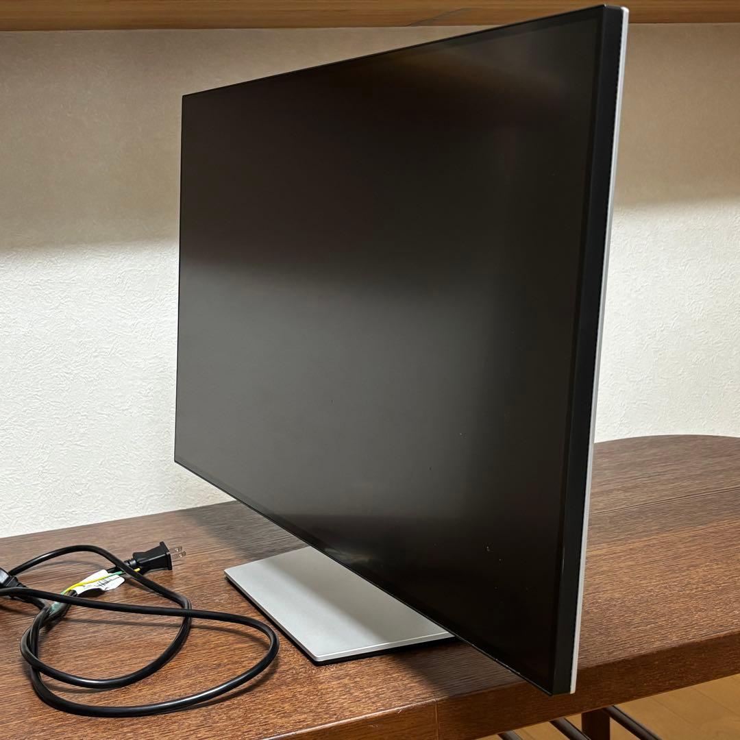 Dell U3223QE 31.5インチ 4K ハブモニター