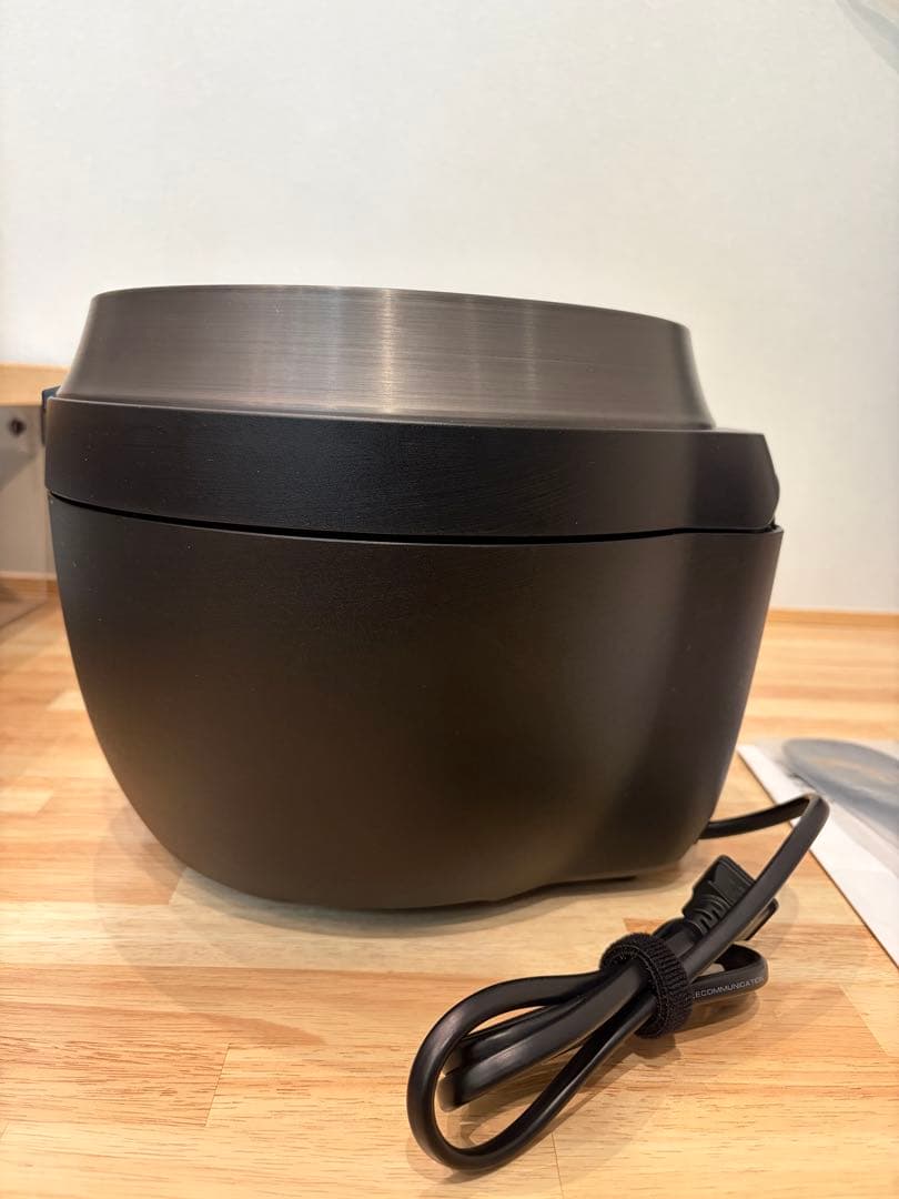 【未使用品】Panasonic 炊飯器 ビストロ SR-V10BA