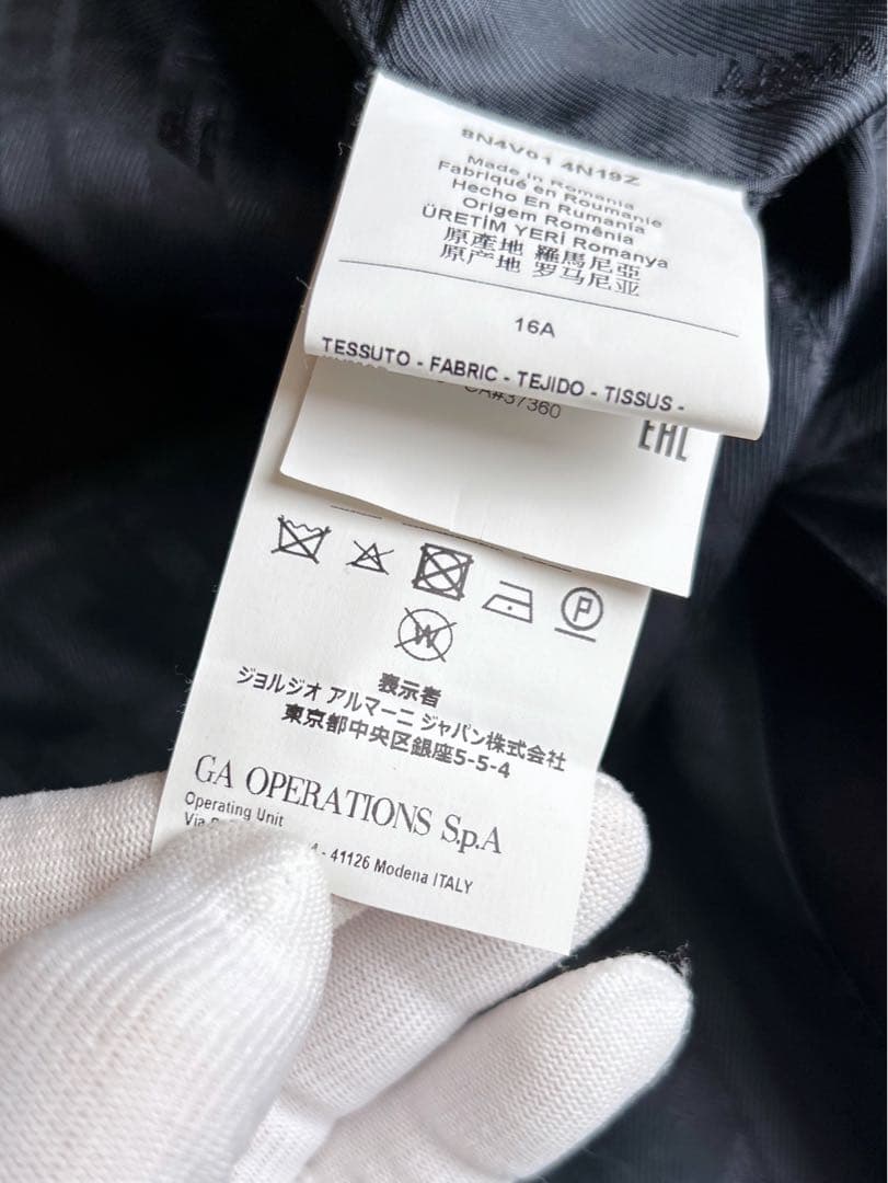 アルマーニ ジュニア　スーツセットアップ　紺　ネイビー　ロゴピンバッジ付き　美品