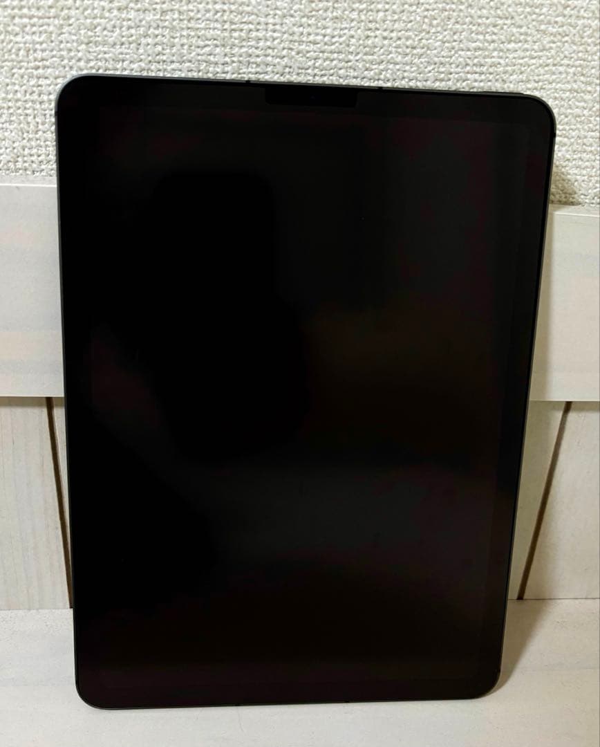 【たかし】iPadAir 第5世代 256GB スペースグレー